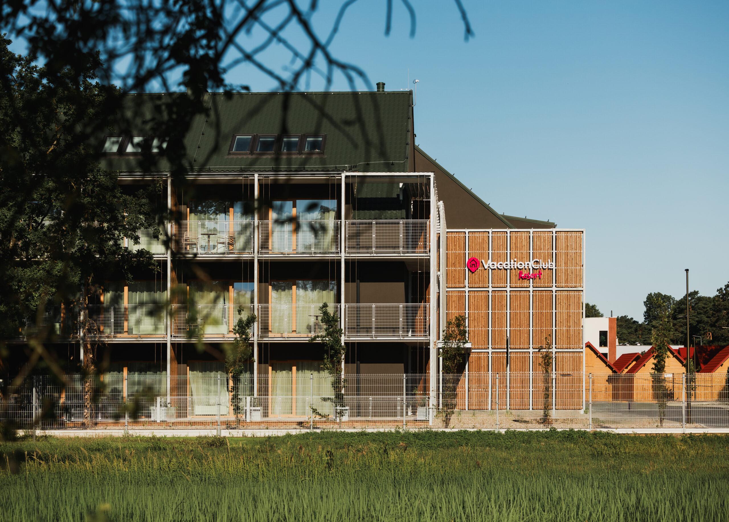 Budynek VacationClub Resort Dźwirzyno - wejście główne